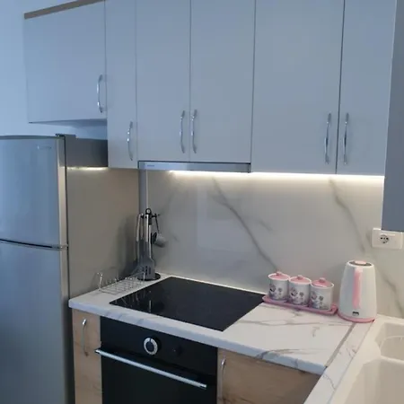 Hera Premium * Sarandë